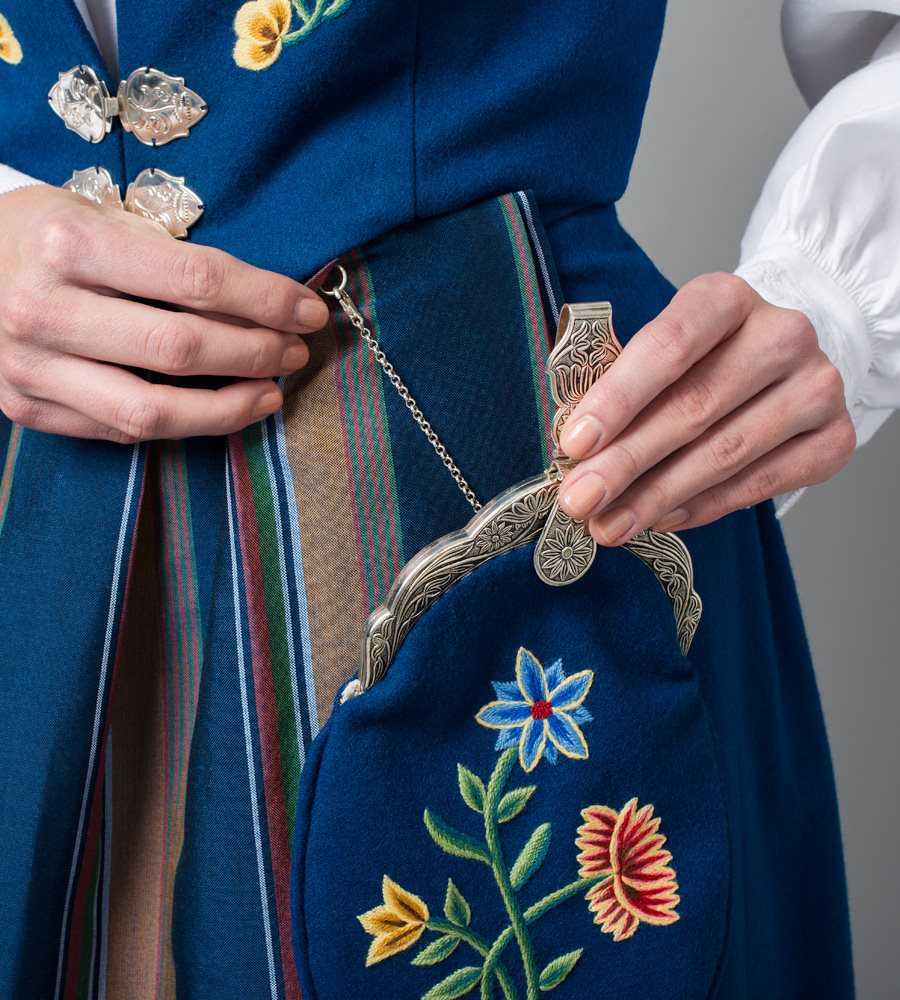 Plettlås blå Nordlandsbunaden Nordland Norsk Flid nettbutikk og